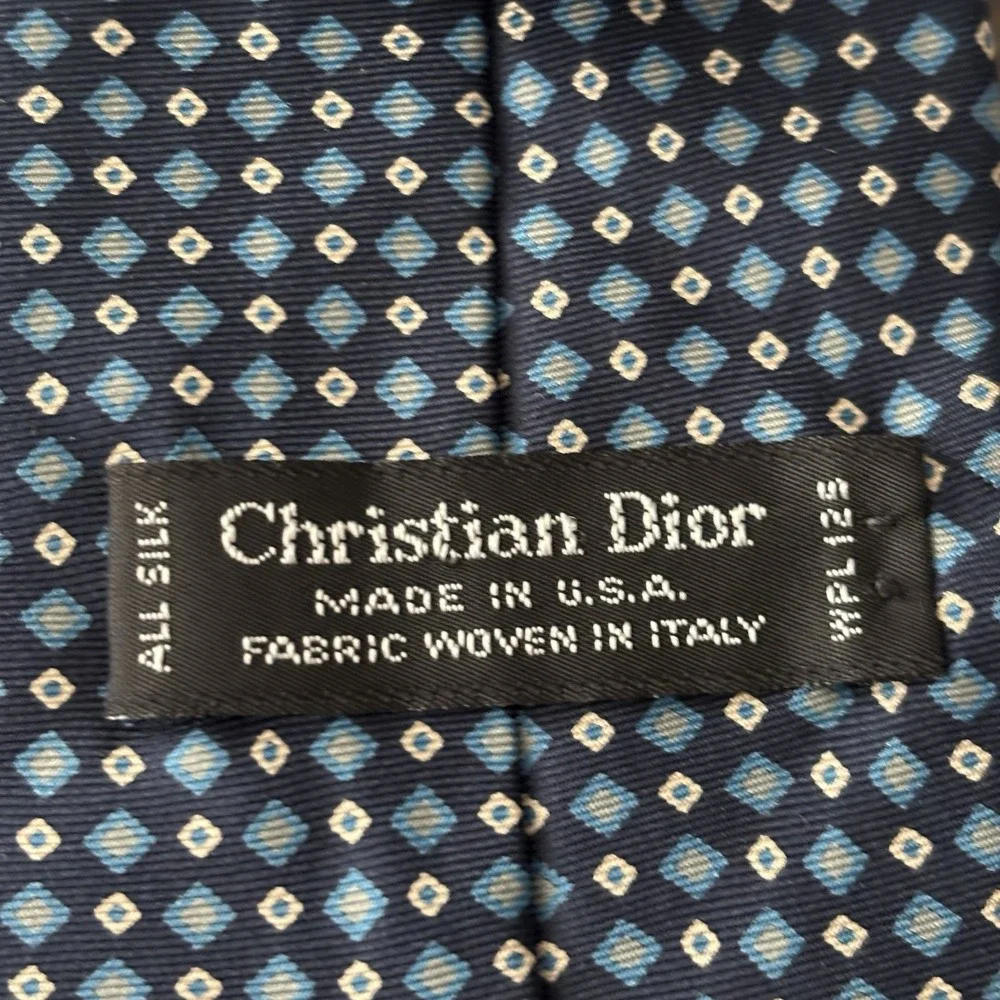 Christian Dior Mens Neck‎ Tie Blue Diamond Pattern Italian Silk Tie Made In USA